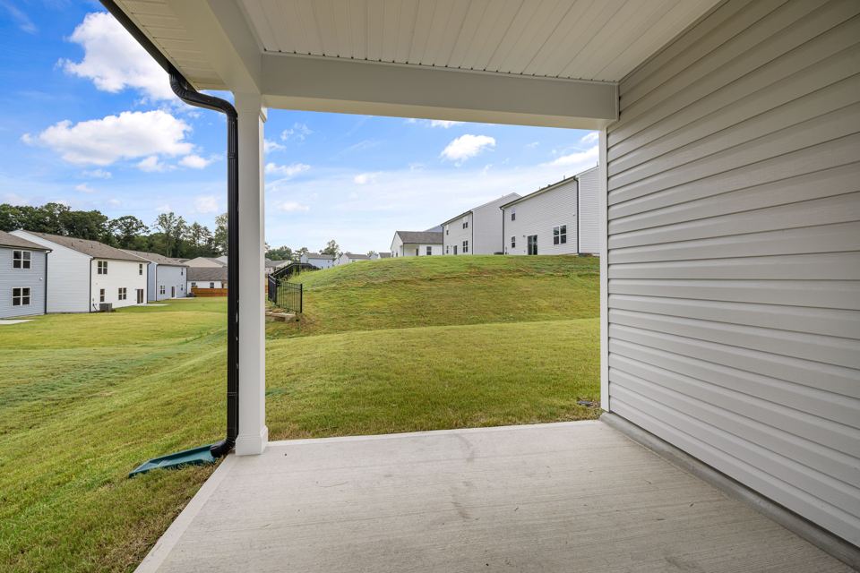 Illustrative plain residential patio, not a documented Temple job